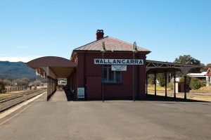 Wallangarra A different verandah style for each state.