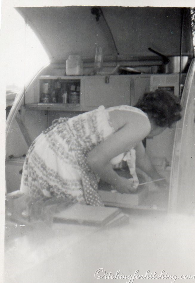 Mum and the Caravanette 001