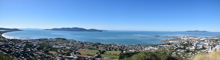 Panorama Castle Hill 2